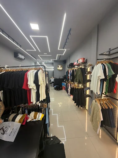 Interior da Loja Física JOTAS IMPORTS em Santa Cruz RJ