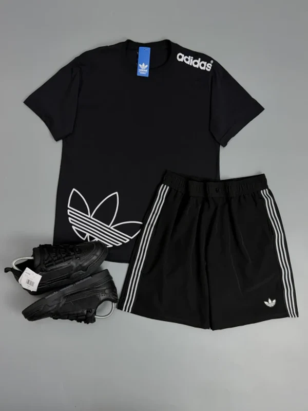 Kit Adidas Originals com camiseta Trefoil, bermuda e tênis